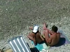 Sexy teenagers fuck on the shore